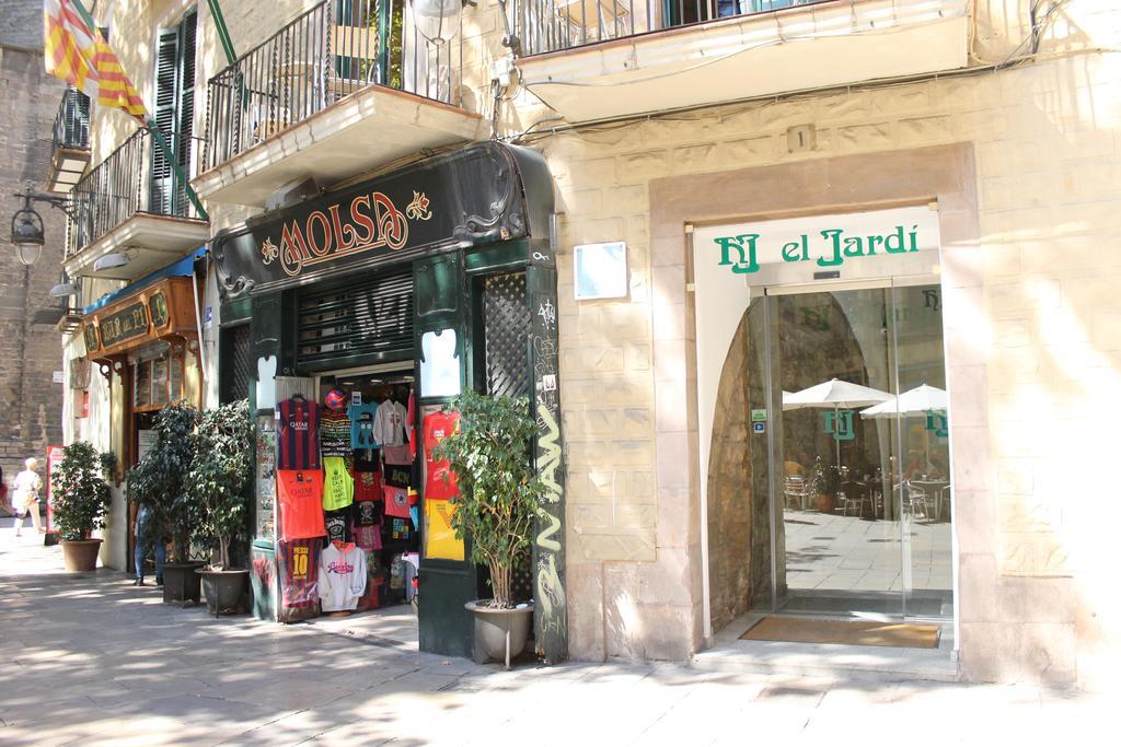 Отель El Jardi Барселона Экстерьер фото